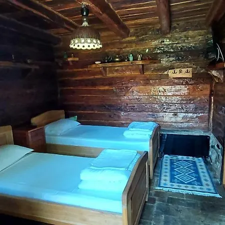 Satul Traditional Lodge Runcu (Gorj)