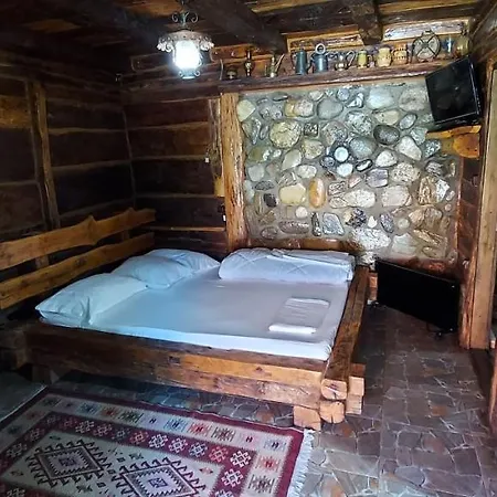 Cabană Satul Traditional *