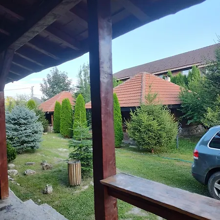Lodge Satul Traditional Runcu (Gorj)