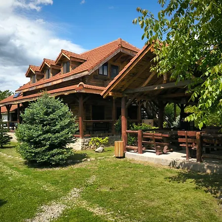 Cabană Satul Traditional *